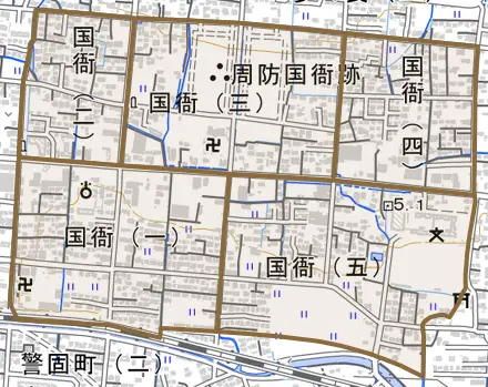 国衙とその周辺の地図。町の範囲を重ねている