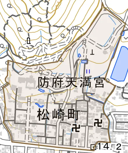松崎町とその周辺の地図。町の範囲を重ねている