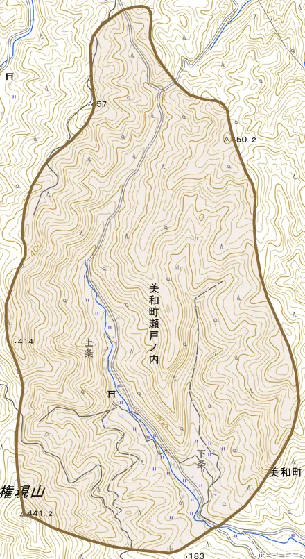 美和町瀬戸ノ内とその周辺の地図。町の範囲を重ねている