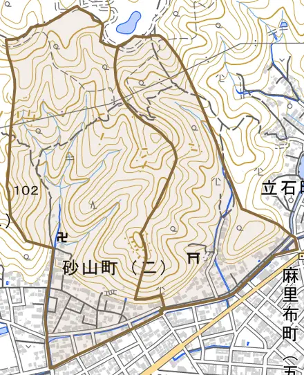 砂山町とその周辺の地図。町の範囲を重ねている