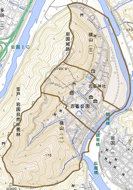横山とその周辺の地図。町の範囲を重ねている