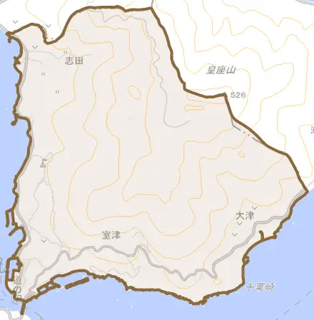 大字室津とその周辺の地図。町の範囲を重ねている