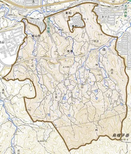 大字来巻とその周辺の地図。町の範囲を重ねている