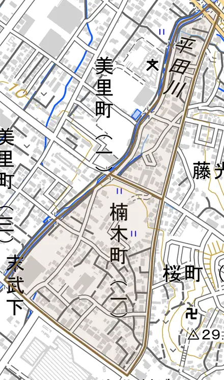 楠木町とその周辺の地図。町の範囲を重ねている
