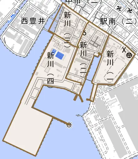 新川とその周辺の地図。町の範囲を重ねている