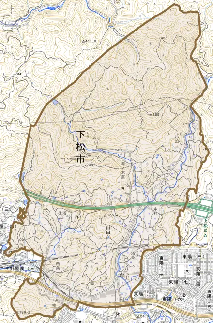 大字山田とその周辺の地図。町の範囲を重ねている