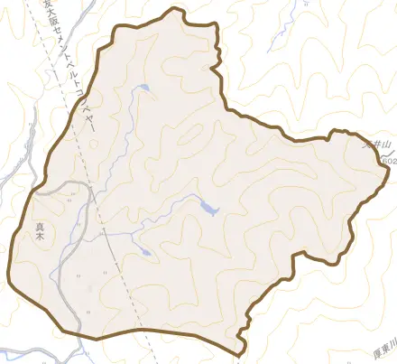 真木とその周辺の地図。町の範囲を重ねている