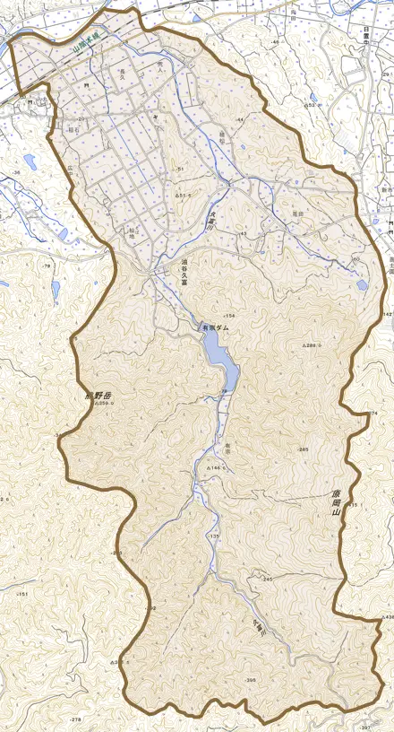 油谷久富とその周辺の地図。町の範囲を重ねている