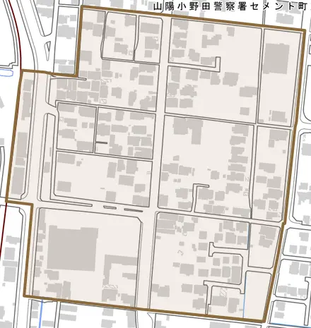 港町とその周辺の地図。町の範囲を重ねている