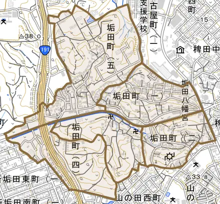 垢田町とその周辺の地図。町の範囲を重ねている