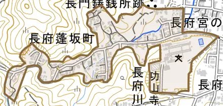 長府逢坂町とその周辺の地図。町の範囲を重ねている