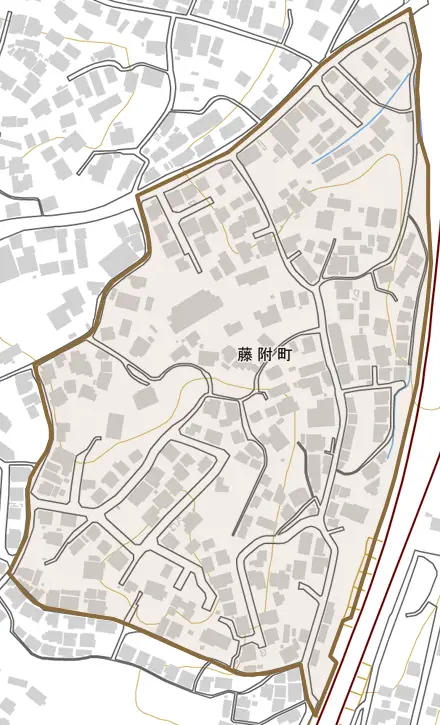 藤附町とその周辺の地図。町の範囲を重ねている