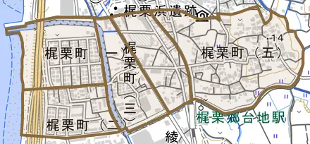 梶栗町とその周辺の地図。町の範囲を重ねている