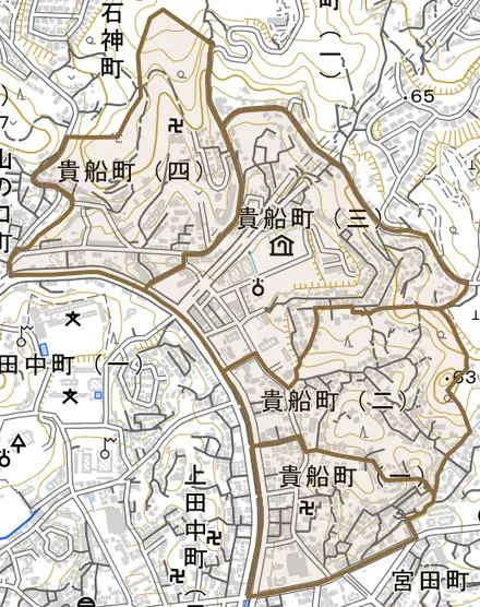 貴船町とその周辺の地図。町の範囲を重ねている