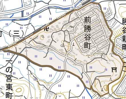 前勝谷町とその周辺の地図。町の範囲を重ねている