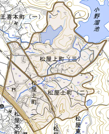 松屋上町とその周辺の地図。町の範囲を重ねている