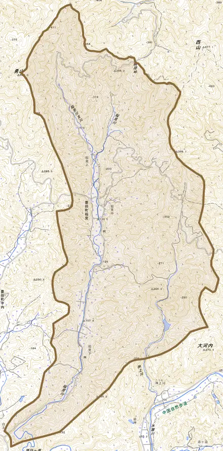 豊田町大字稲見とその周辺の地図。町の範囲を重ねている