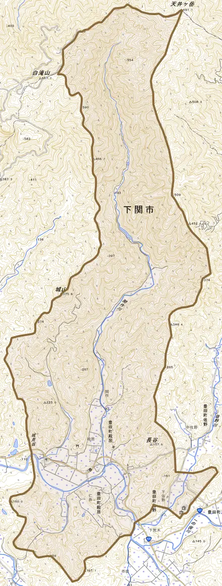 豊田町大字殿居とその周辺の地図。町の範囲を重ねている