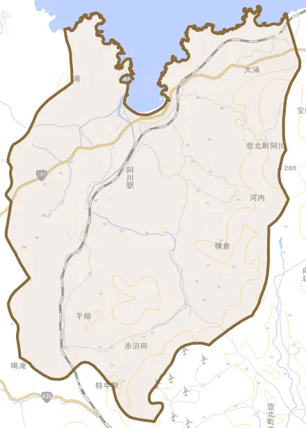 豊北町大字阿川とその周辺の地図。町の範囲を重ねている