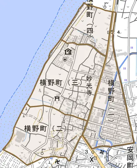 横野町とその周辺の地図。町の範囲を重ねている