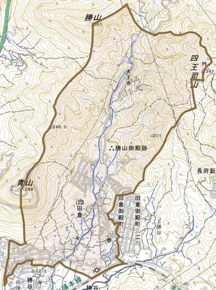 大字田倉とその周辺の地図。町の範囲を重ねている