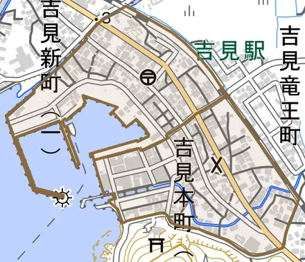 吉見本町とその周辺の地図。町の範囲を重ねている