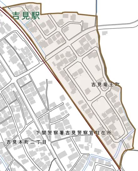 吉見竜王町とその周辺の地図。町の範囲を重ねている