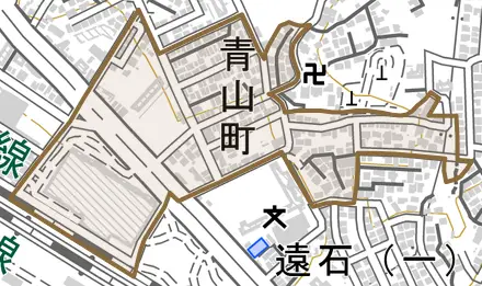 青山町とその周辺の地図。町の範囲を重ねている