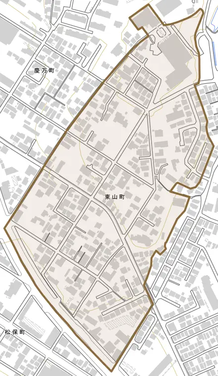 東山町とその周辺の地図。町の範囲を重ねている