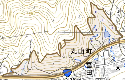 丸山町とその周辺の地図。町の範囲を重ねている