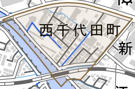 西千代田町とその周辺の地図。町の範囲を重ねている