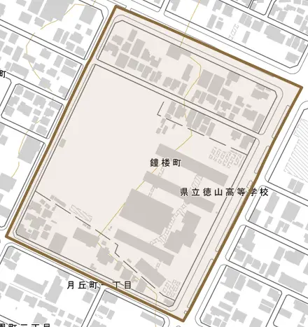 鐘楼町とその周辺の地図。町の範囲を重ねている