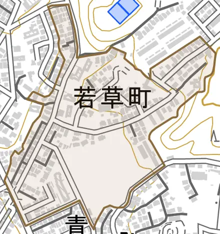 若草町とその周辺の地図。町の範囲を重ねている