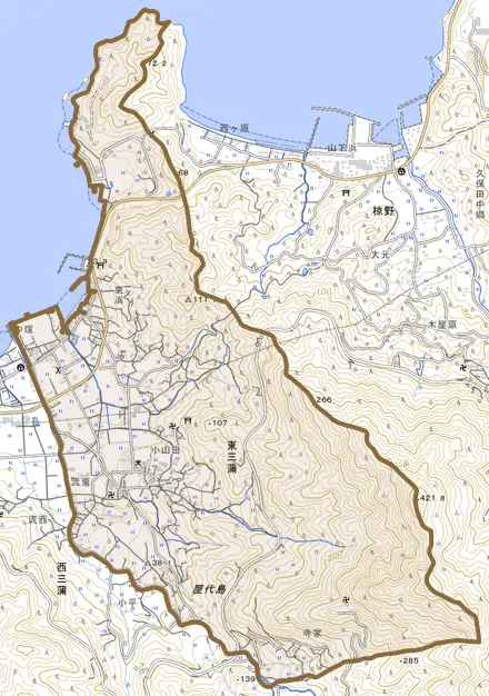 大字東三蒲とその周辺の地図。町の範囲を重ねている