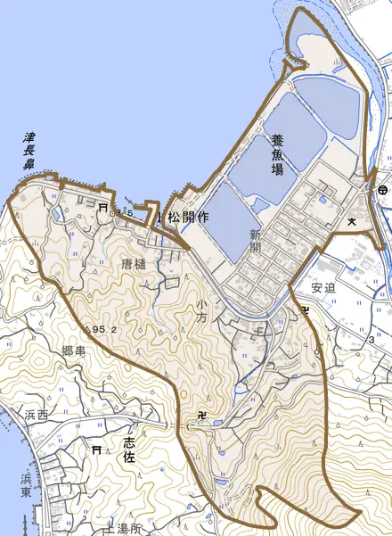 大字小松開作とその周辺の地図。町の範囲を重ねている