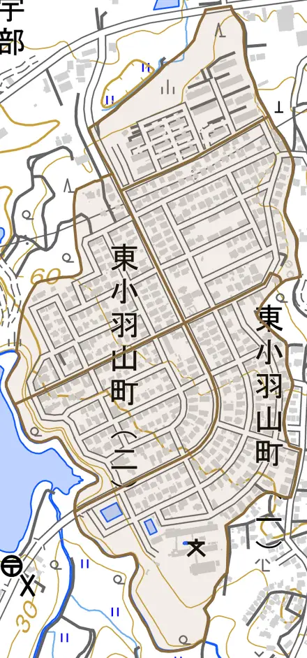 東小羽山町とその周辺の地図。町の範囲を重ねている