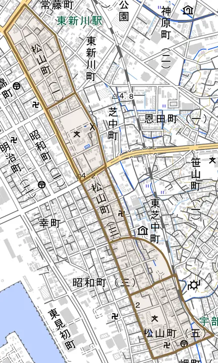 松山町とその周辺の地図。町の範囲を重ねている