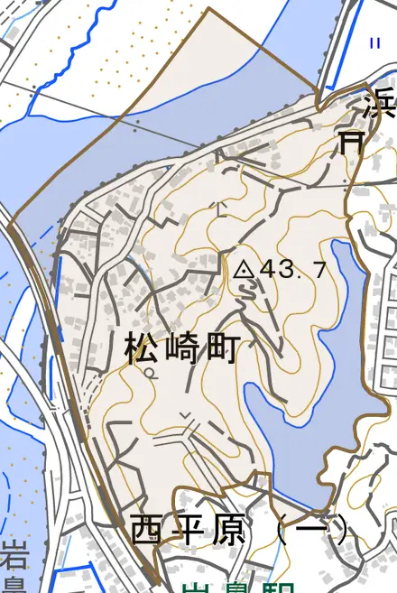 松崎町とその周辺の地図。町の範囲を重ねている