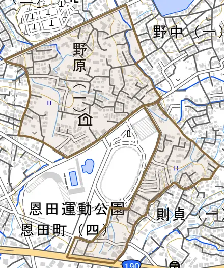 野原とその周辺の地図。町の範囲を重ねている