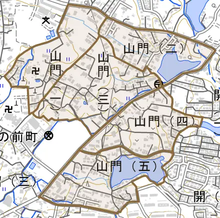 山門とその周辺の地図。町の範囲を重ねている