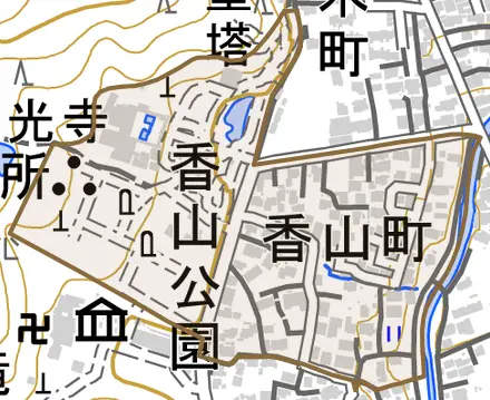 香山町とその周辺の地図。町の範囲を重ねている