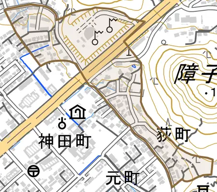 荻町とその周辺の地図。町の範囲を重ねている