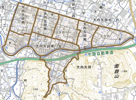 大内矢田南とその周辺の地図。町の範囲を重ねている