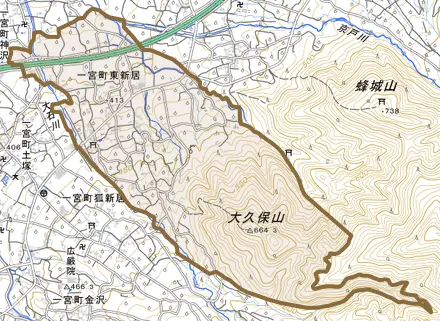 一宮町東新居とその周辺の地図。町の範囲を重ねている