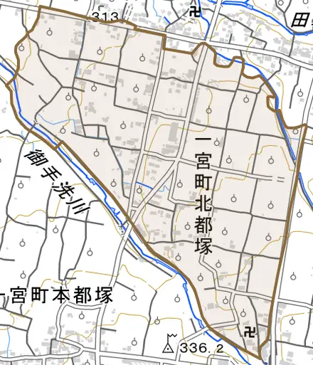 一宮町北都塚とその周辺の地図。町の範囲を重ねている