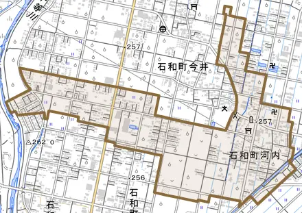 石和町河内とその周辺の地図。町の範囲を重ねている