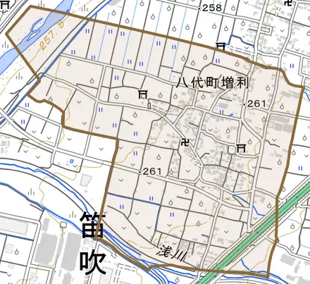 八代町増利とその周辺の地図。町の範囲を重ねている