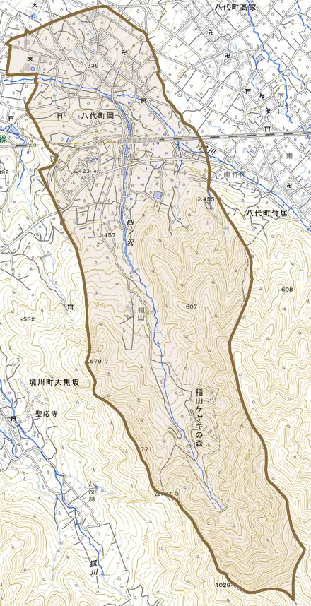 八代町岡とその周辺の地図。町の範囲を重ねている