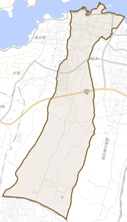 小立とその周辺の地図。町の範囲を重ねている