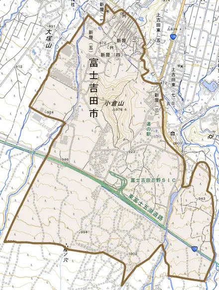 新屋とその周辺の地図。町の範囲を重ねている